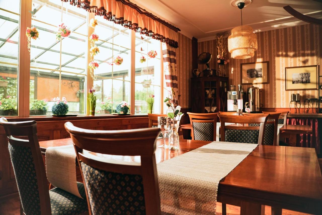 Hotel Dwor Ostoia Rymanów Exteriér fotografie