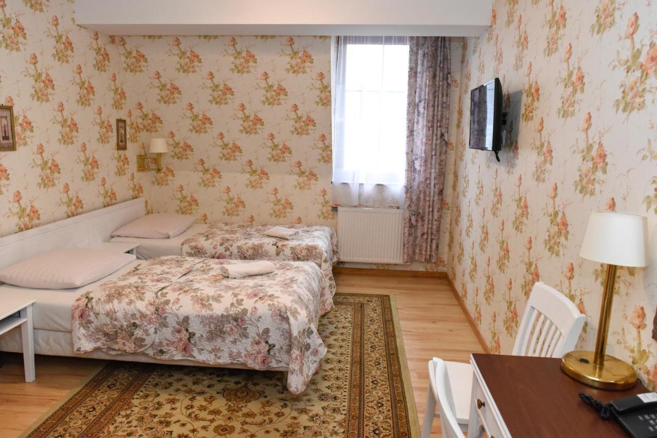Hotel Dwor Ostoia Rymanów Exteriér fotografie