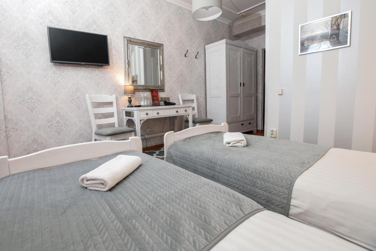Hotel Dwor Ostoia Rymanów Exteriér fotografie
